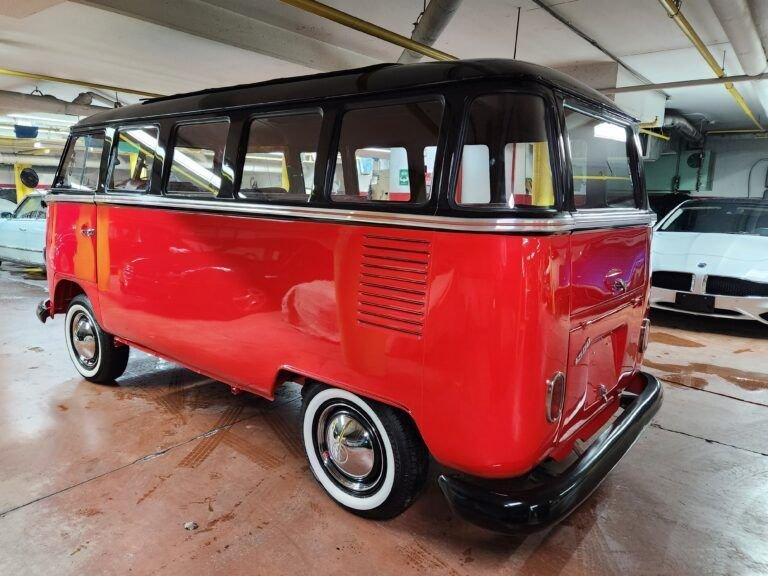 1972 Volkswagen Transporter Kombi 15- Window Bus