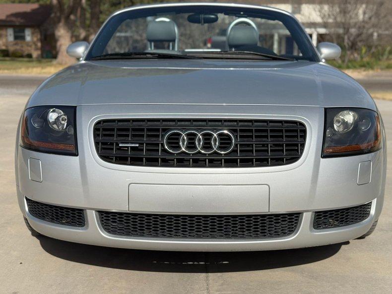 2003 Audi Quattro  TT