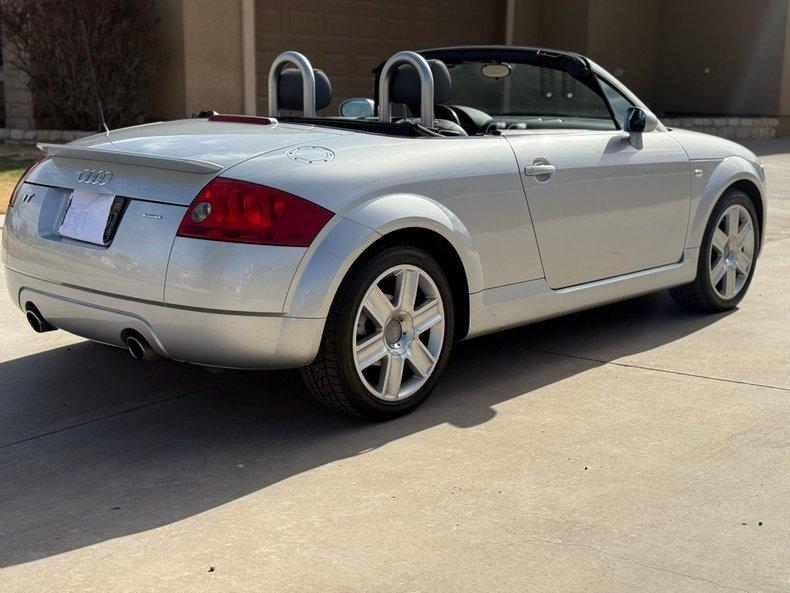 2003 Audi Quattro  TT