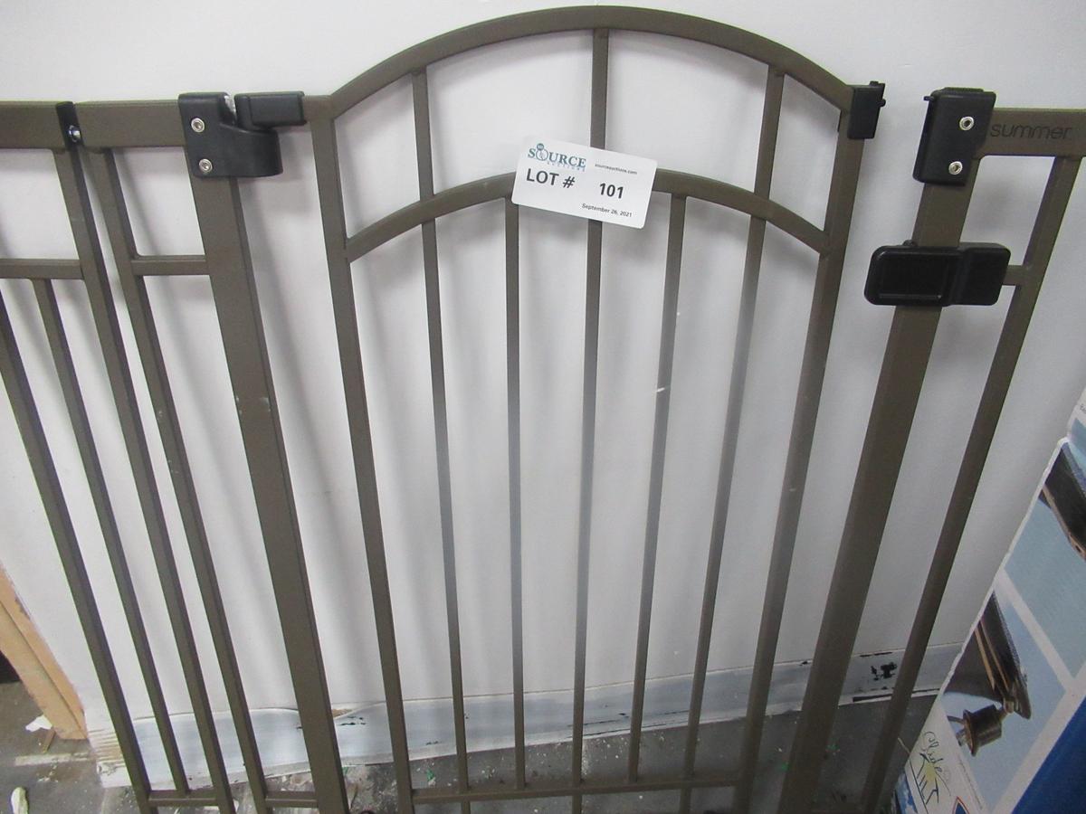 SUMMER DOG GATE