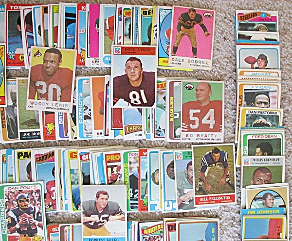 Lot Of (500+) Vintage Football Cards w/ HOFers Stars