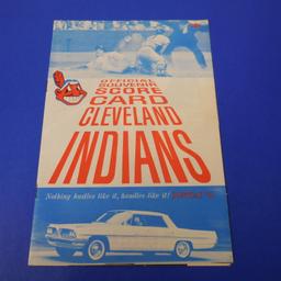 1961 CLEVELAND INDIANS OFFICIAL SOUVENIR SCORE CARD WITH PONTIAC ON FRONT