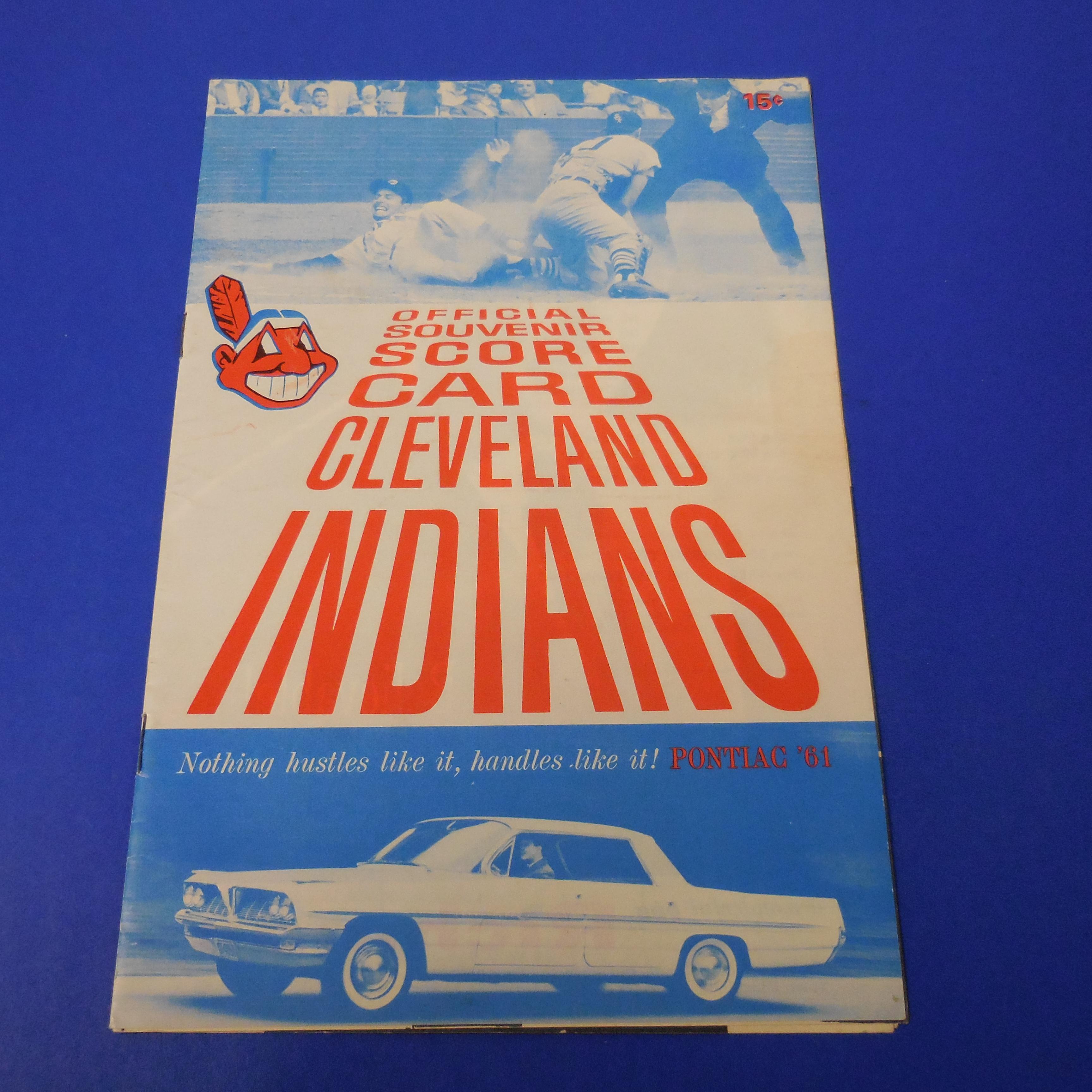 1961 CLEVELAND INDIANS OFFICIAL SOUVENIR SCORE CARD WITH PONTIAC ON FRONT