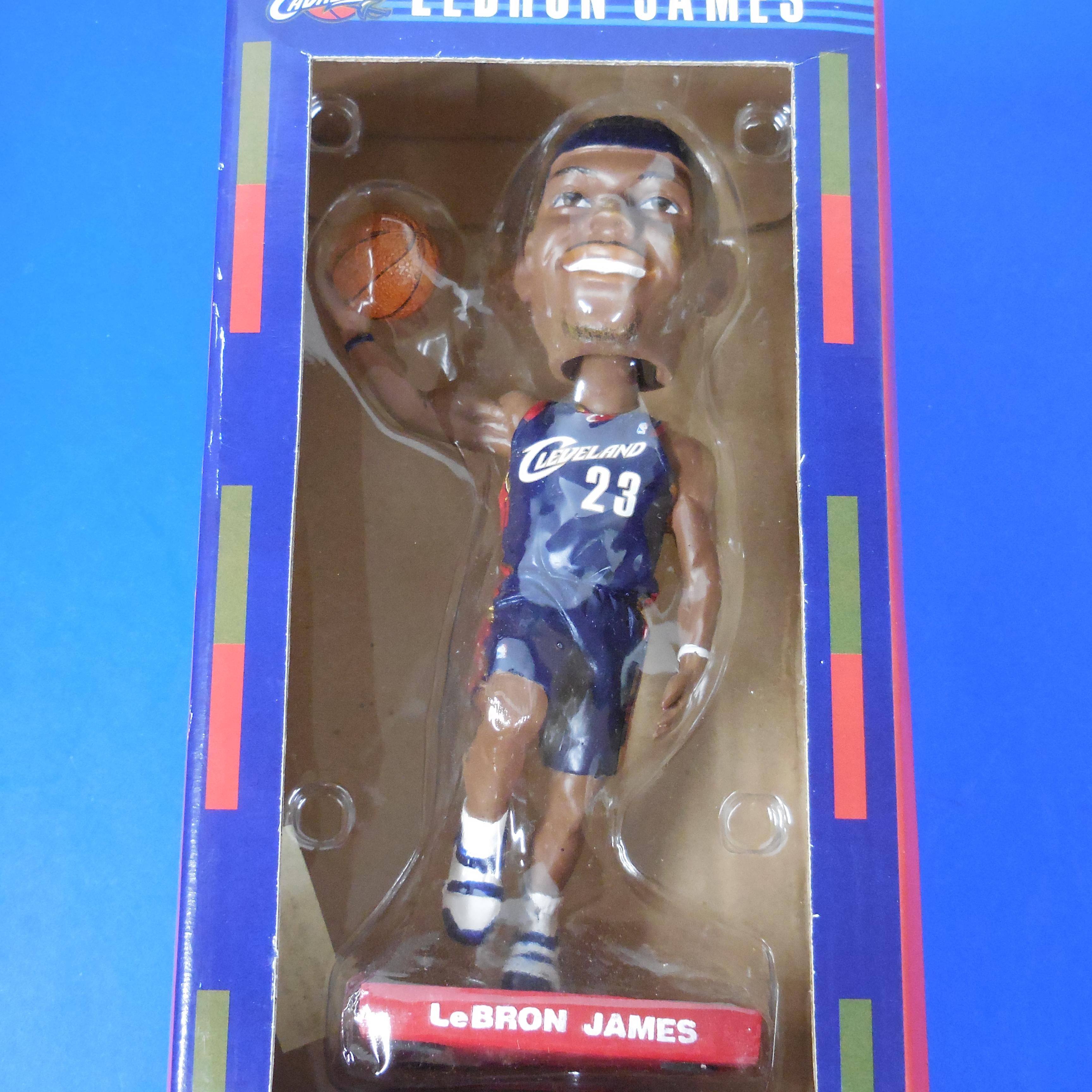 LEBRON JAMES CLEVELAND CAVALIERS NOVEMBER 9TH 2005 SGA BOBBLEHEAD