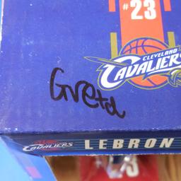 LEBRON JAMES CLEVELAND CAVALIERS NOVEMBER 9TH 2005 SGA BOBBLEHEAD