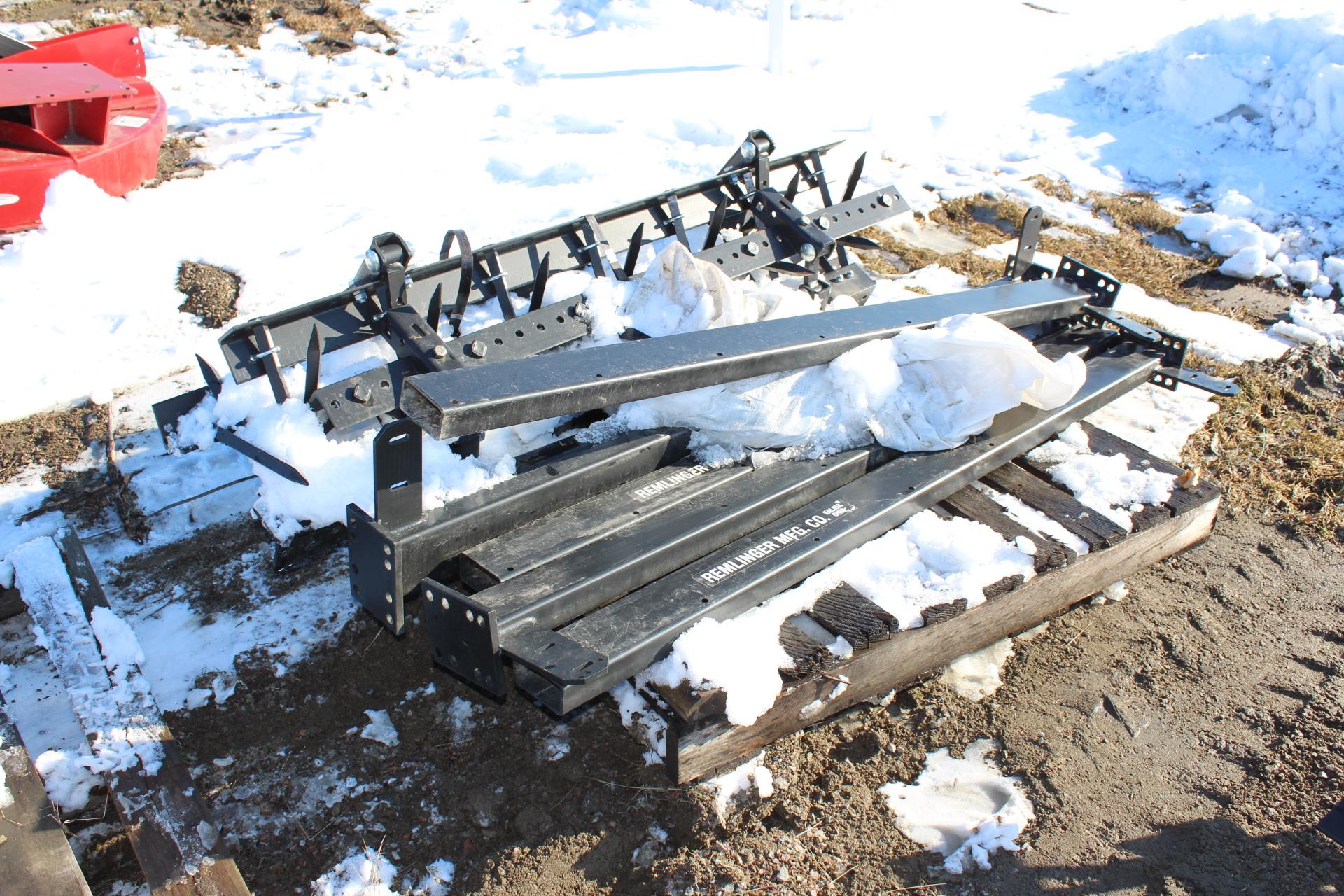(3) 5' HEAVY DUTY SPIKE TOOTH HARROW SECTION,