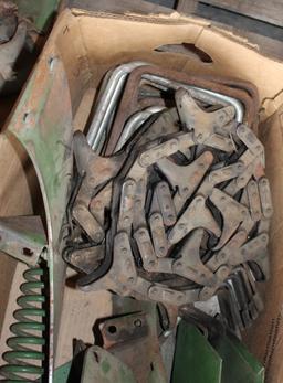 JOHN DEERE 893 CORN HEAD PARTS, 2 GATHERING CHAINS, DRUM EXT., AUGER BOOT