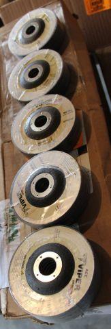 BOX OF NEW 4" GRINDER WHEELS