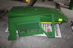 USED HOOD AND SIDE PANELS FROM JD7810 TRACTOR