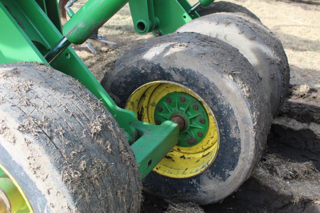 2014 JOHN DEERE 2730 DISK RIPPER, 13 SHANK, 14" 360 POINTS, SHIN GUARDS, DISK LEVELERS,