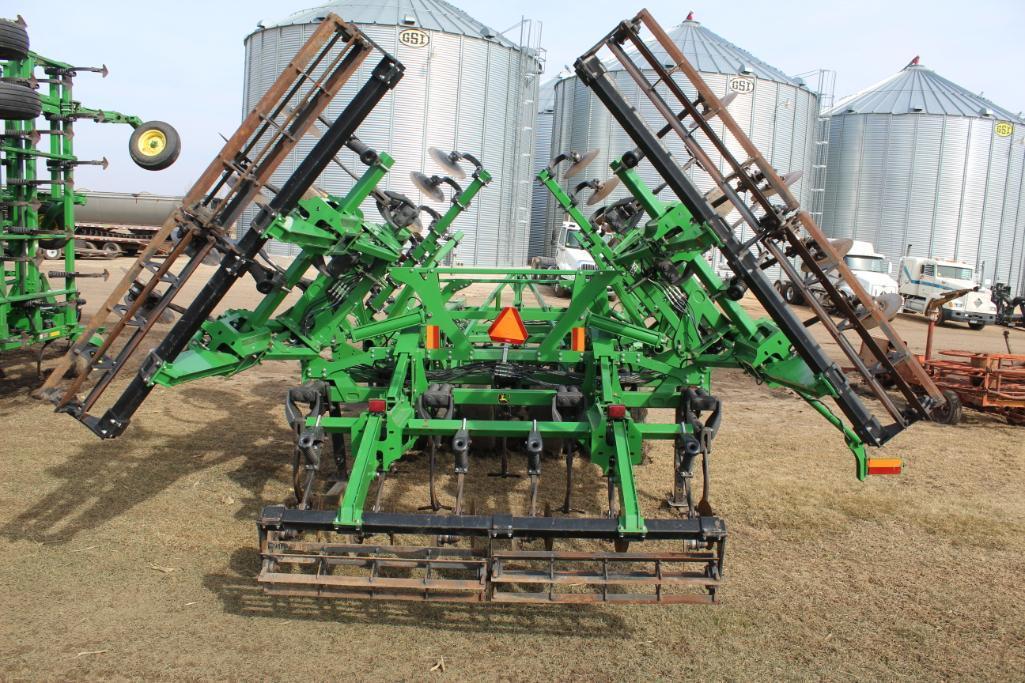 2014 JOHN DEERE 2730 DISK RIPPER, 13 SHANK, 14" 360 POINTS, SHIN GUARDS, DISK LEVELERS,