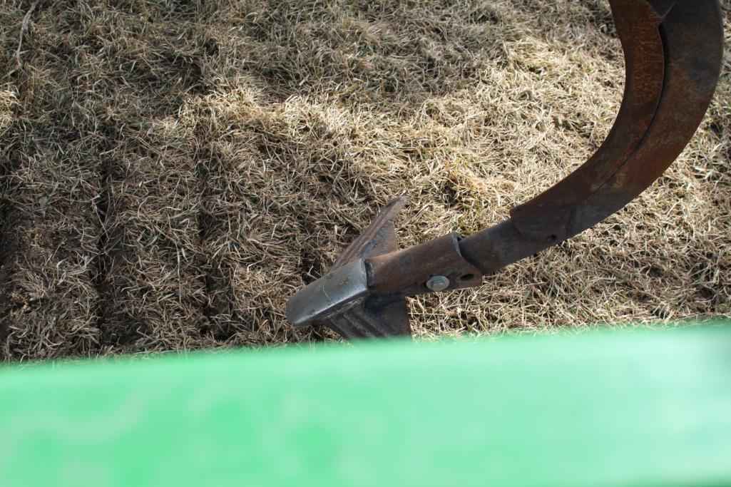 2014 JOHN DEERE 2730 DISK RIPPER, 13 SHANK, 14" 360 POINTS, SHIN GUARDS, DISK LEVELERS,