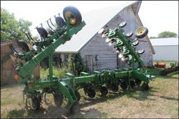 JOHN DEERE 856 16R30" CULT, ROLLING AND SPEED SHEILDS, HYD FOLD