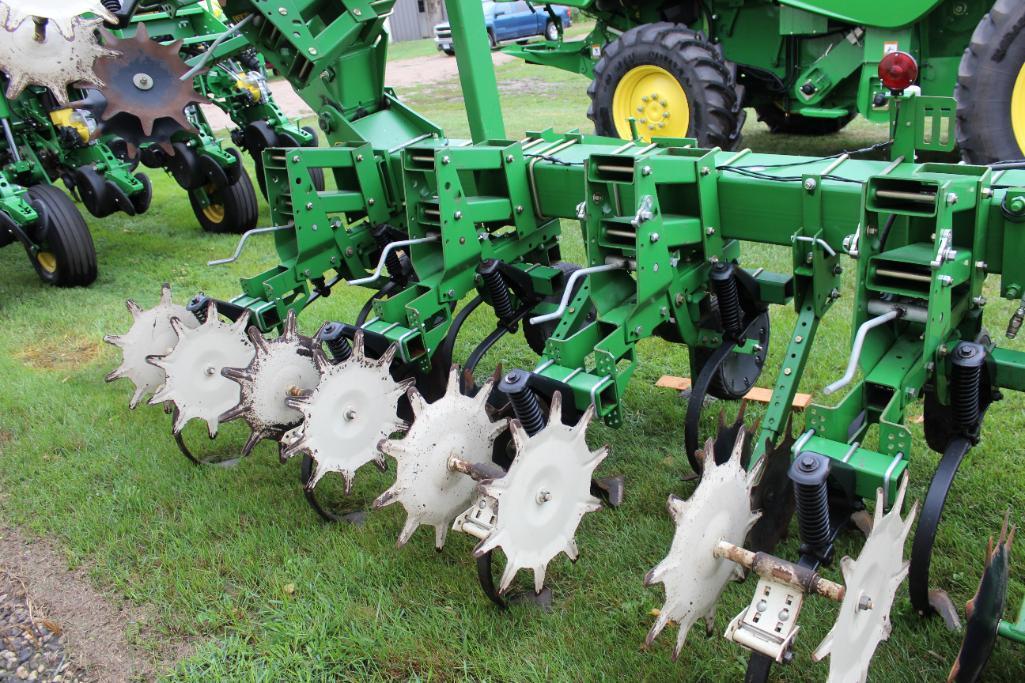 JOHN DEERE 856 16R30" CULT, ROLLING AND SPEED SHEILDS, HYD FOLD