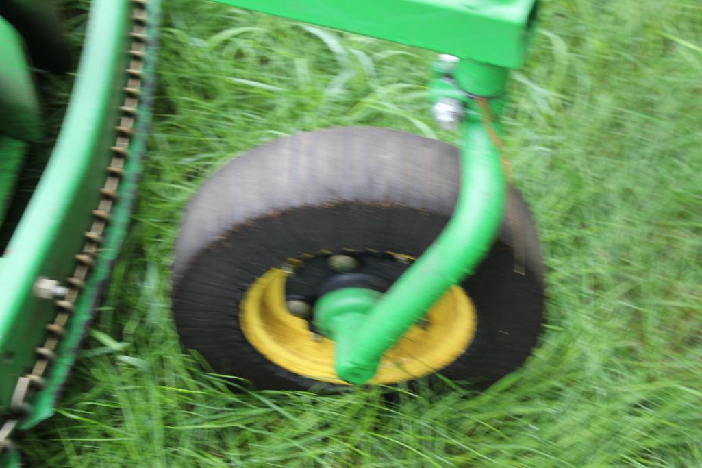 7' JOHN DEERE MX7 3PT BRUSH MOWER, 2 REAR WHEELS, 540 PTO