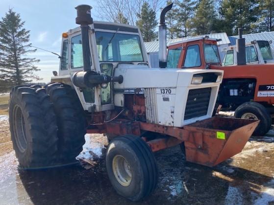 1975 CASE 1370 TRACTOR, 4X3 POWERSHIFT, 2HYD, 3PT, 1 3/8" 1000 PTO, NEWER INSIDE 20.8R38 REARS,