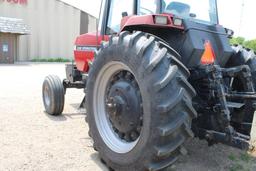 1990 CASE IH 7120 2WD TRACTOR, ROCK BOX, 5877 HRS SHOWING, 18.4R42 LIKE NEW REARS, 3 SCV, 1000 PTO,