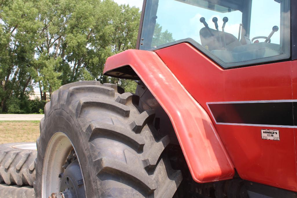 1990 CASE IH 7120 2WD TRACTOR, ROCK BOX, 5877 HRS SHOWING, 18.4R42 LIKE NEW REARS, 3 SCV, 1000 PTO,