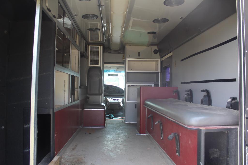 **1997 FORD E-350 AMBULANCE, POWER STROKE DSL ENGINE, 2 WD DRIVE, 306,577 MILES