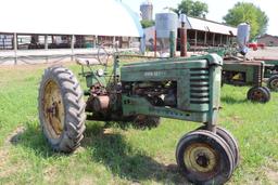 JOHN DEERE B, WF, ENGINE IS STUCK, STEERING IS BROKE, FOR PARTS OR REPAIR,