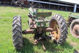 JOHN DEERE B, WF, ENGINE IS STUCK, STEERING IS BROKE, FOR PARTS OR REPAIR,