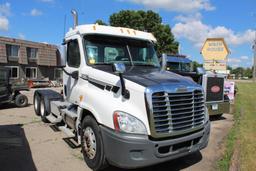 *** 2009 Freightliner Cascadia Day Cab Semi Tractor, SmartShift Trans, Mercedes Engine