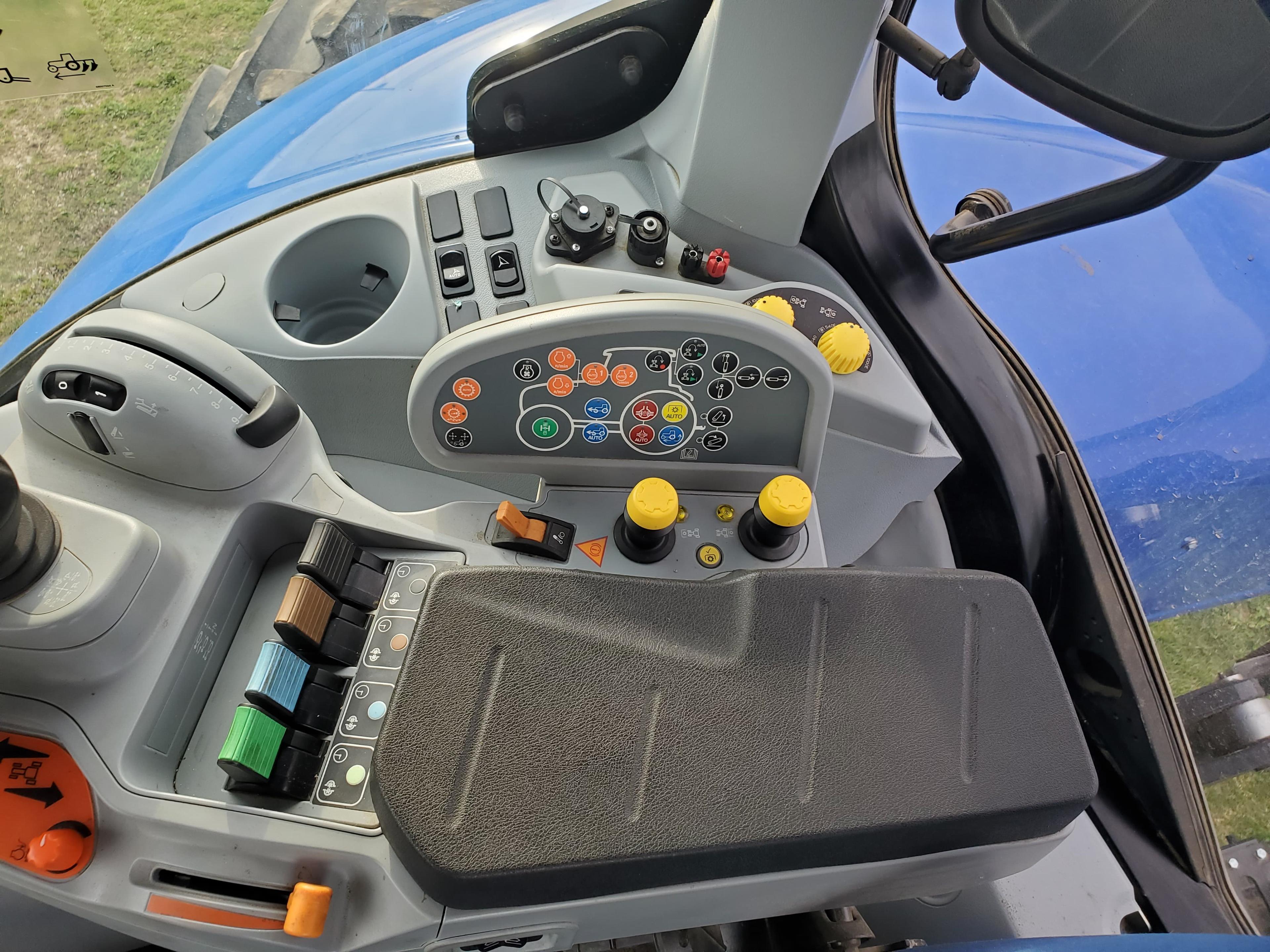 2018 New Holland T7.290 Tractor