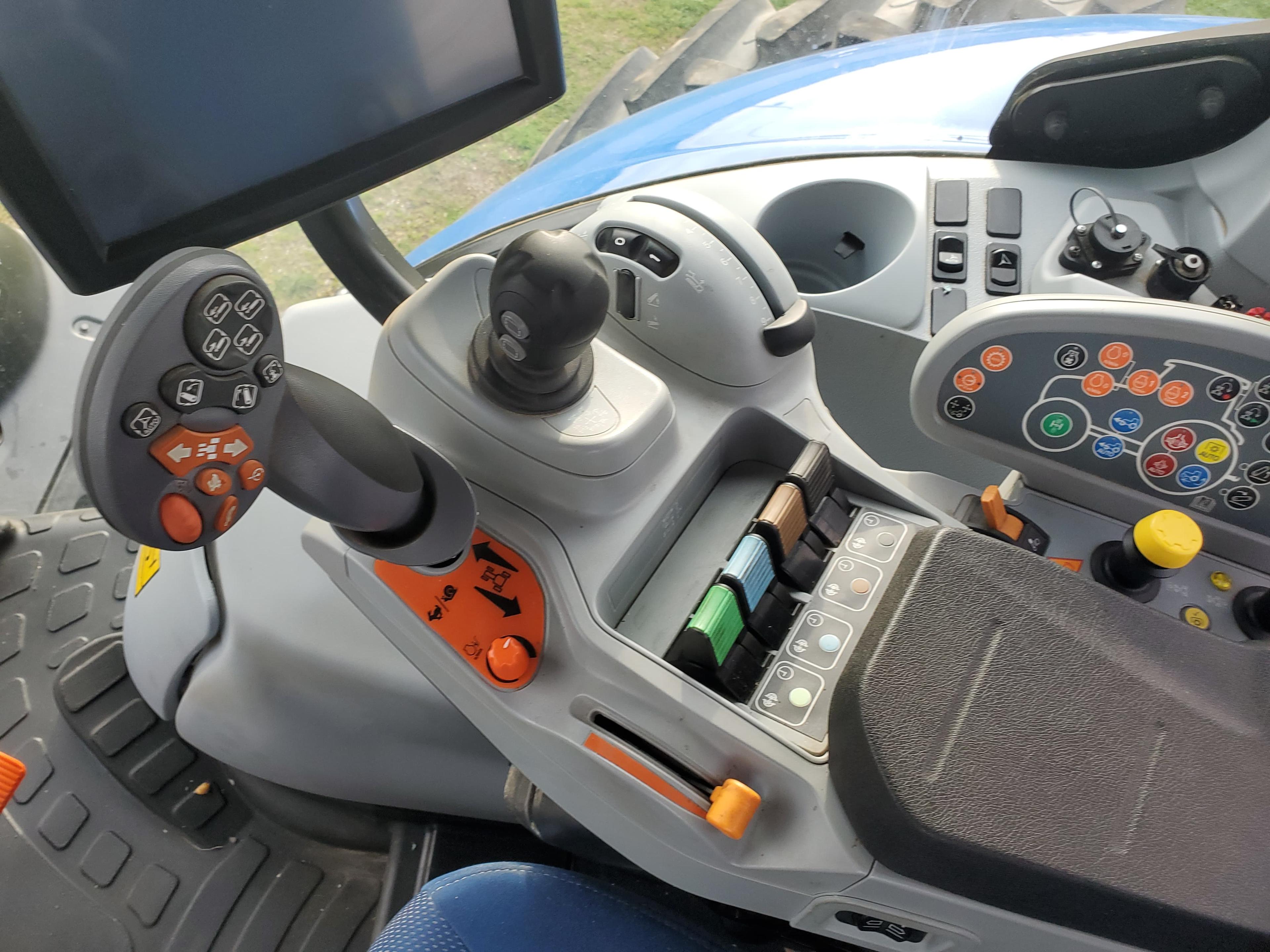 2018 New Holland T7.290 Tractor