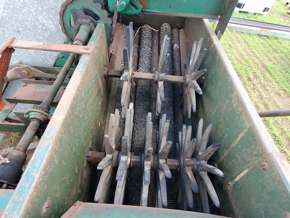 New Idea 323 1 Row Corn Picker