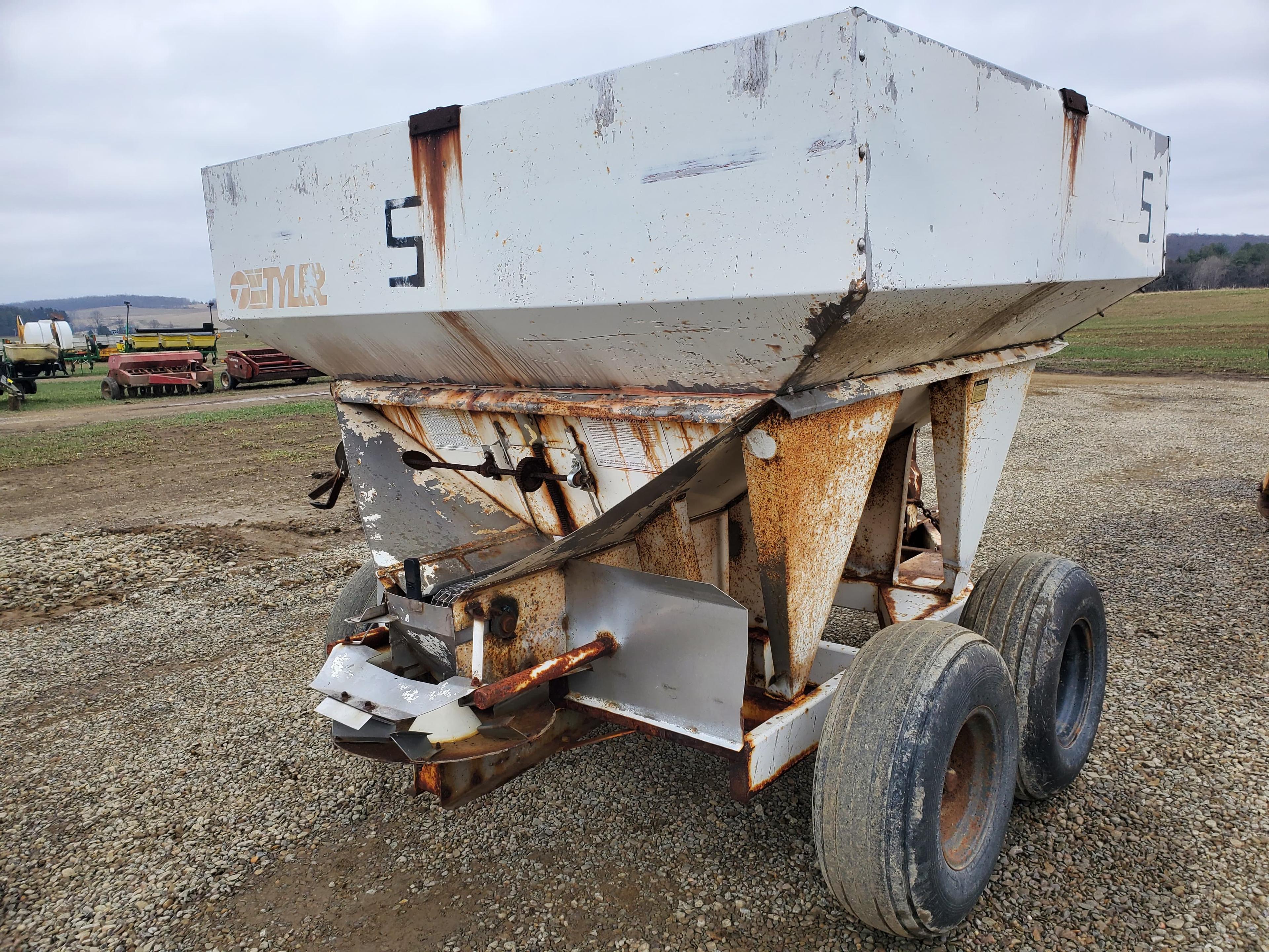Tyler 5 Ton Tandem Axle Fertilizer Spreader