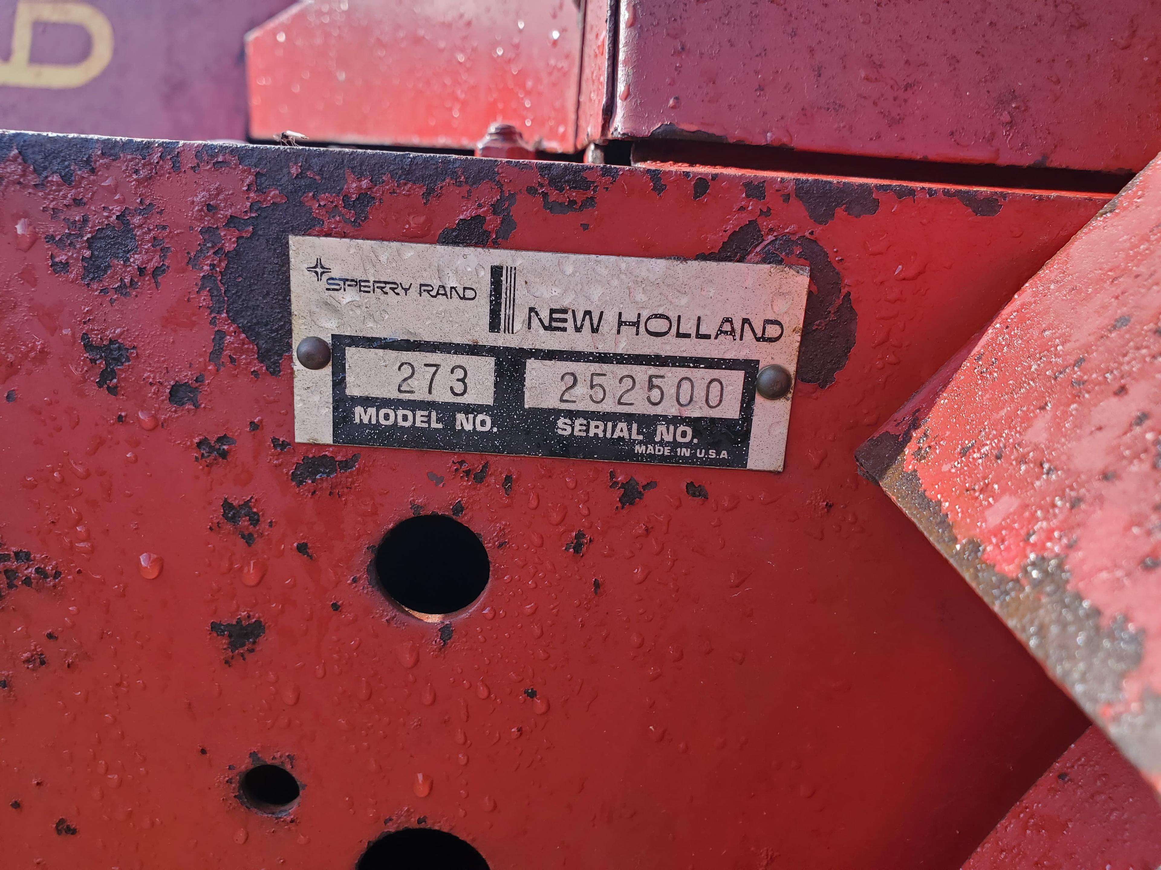 New Holland 273 Baler with Model 70 Thrower