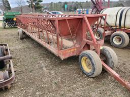 Pequea 525  25' Feeder Wagon