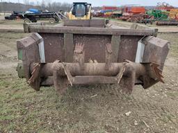 JD 450 Hydra Push Manure Spreader with Hydraulic Endgate