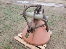 New Idea 107  3 Point Hitch Fertilizer Spreader