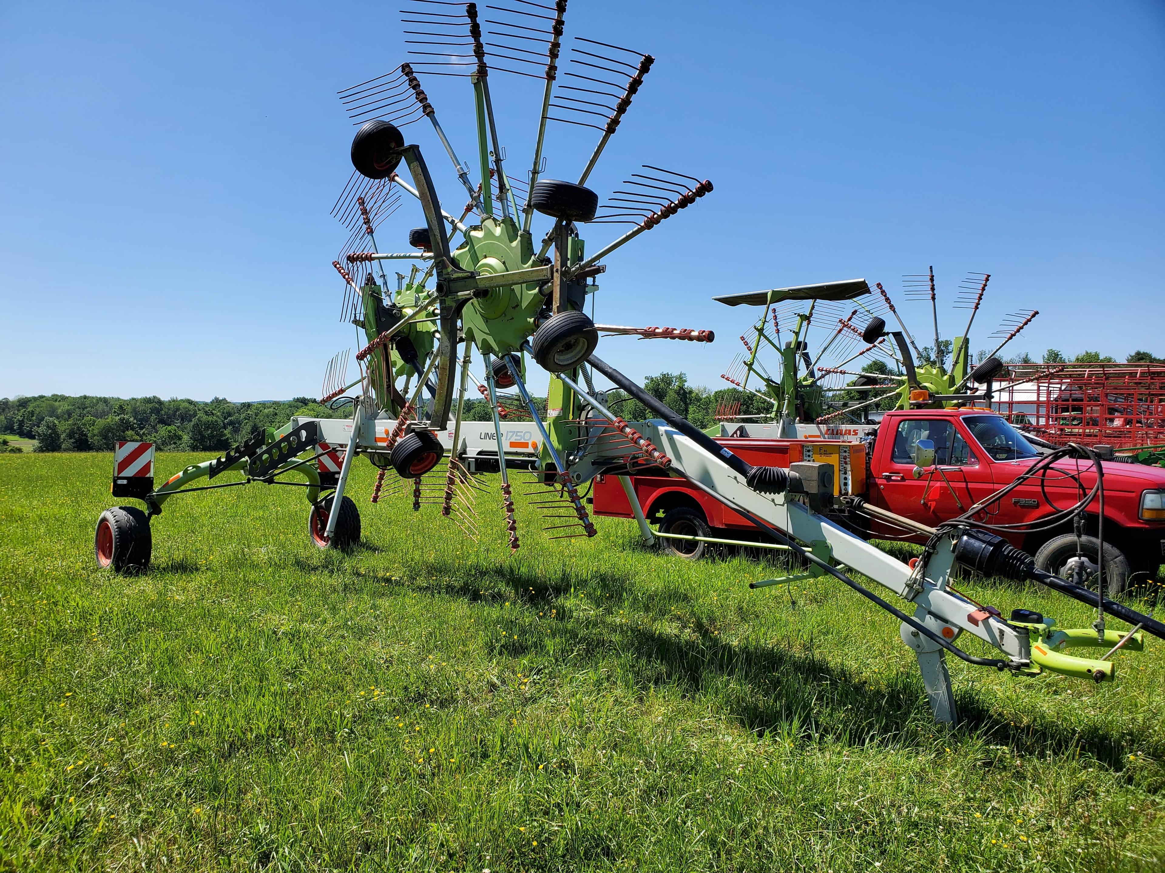 2013 Claas Liner 1750 Twin Rotor Hay Rake With 2 Point Hitch