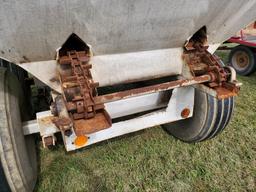 Tandem Axle Pull Type Approximately 5 Ton Fertilizer Spreader