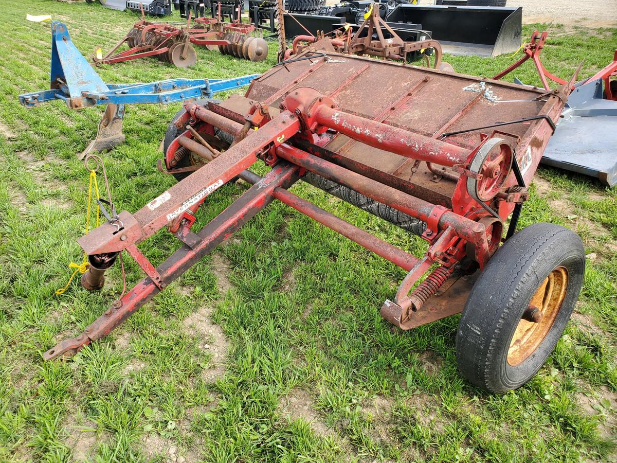 International 2A   6' Pull Type Hay Crimper
