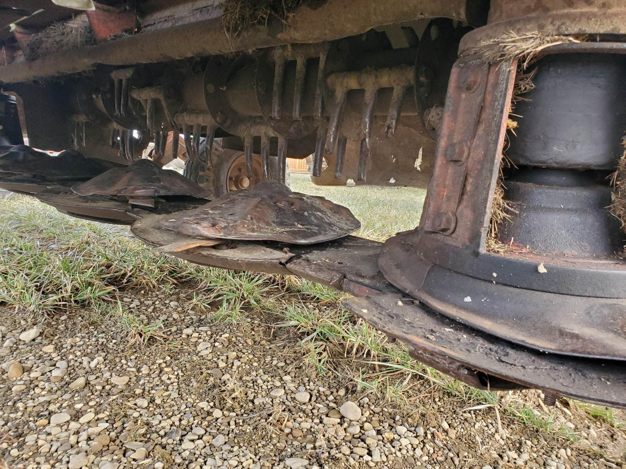 Kuhn FC300 Disc Mower Conditioner