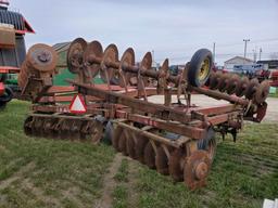 Kewanee 1020  18' Hydraulic Wing Fold Disk