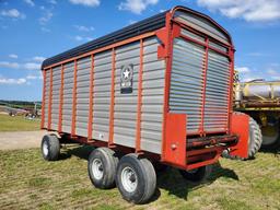 Meyer 3518 Rear Unload 18' Forage Wagon With Miller/Badger 14 Ton Tandem Gear