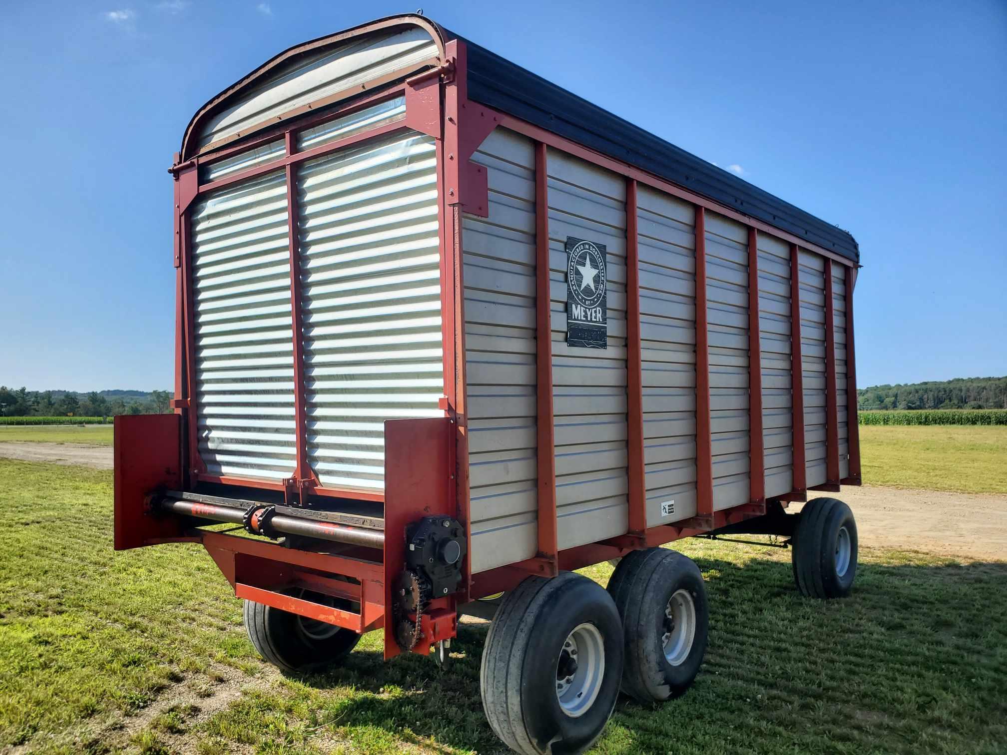 Meyer 3518 Rear Unload 18' Forage Wagon With Miller/Badger 14 Ton Tandem Gear