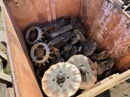 (31) Yetter Unit Mounted No Till Coulters With Row Cleaners
