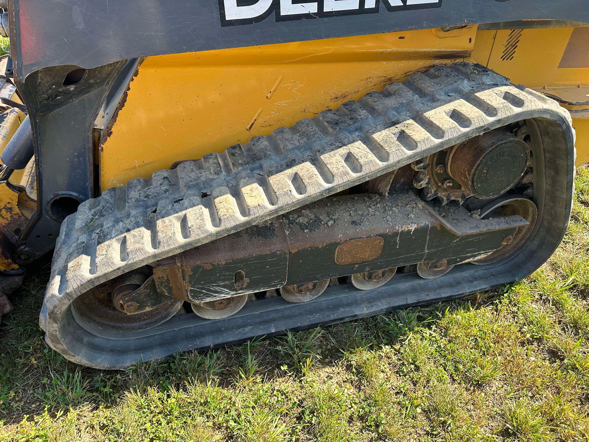 2017 John Deere 323E Track Skid Steer