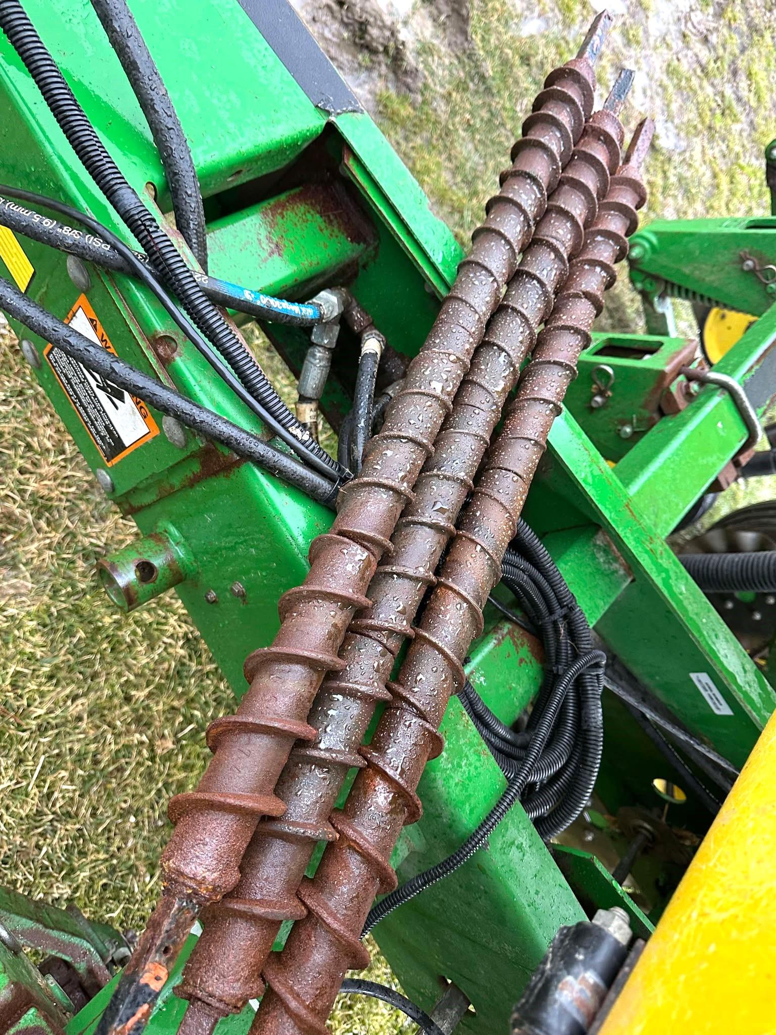 John Deere 1750 Conservation 6X30 No Till Planter