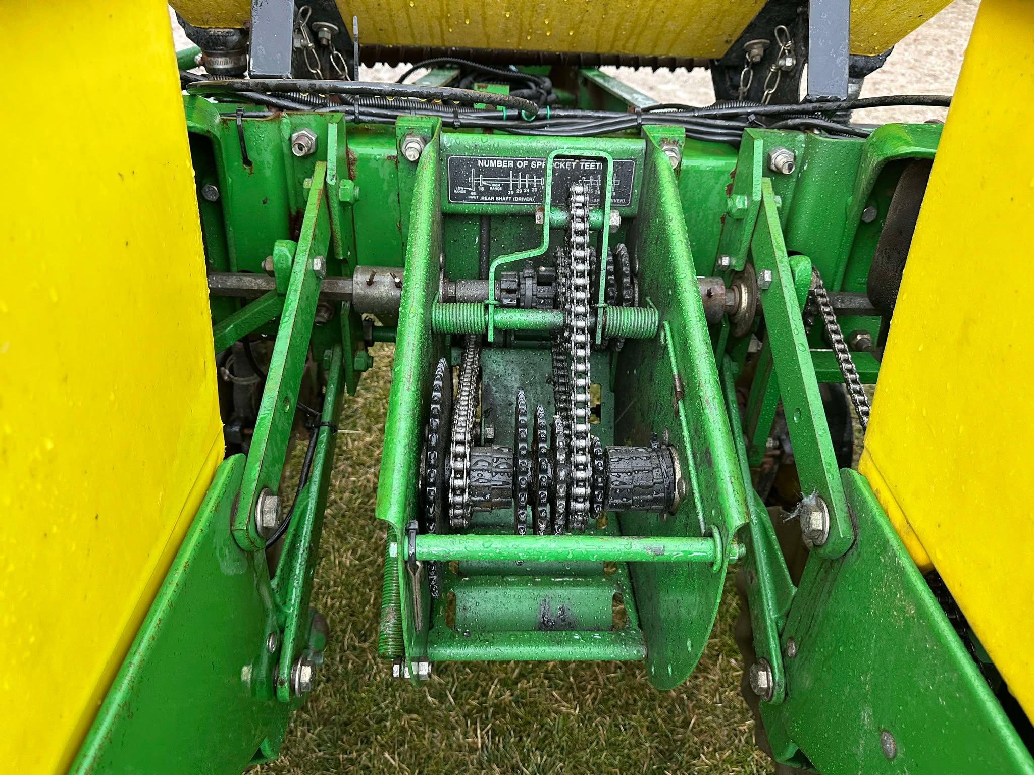 John Deere 1750 Conservation 6X30 No Till Planter