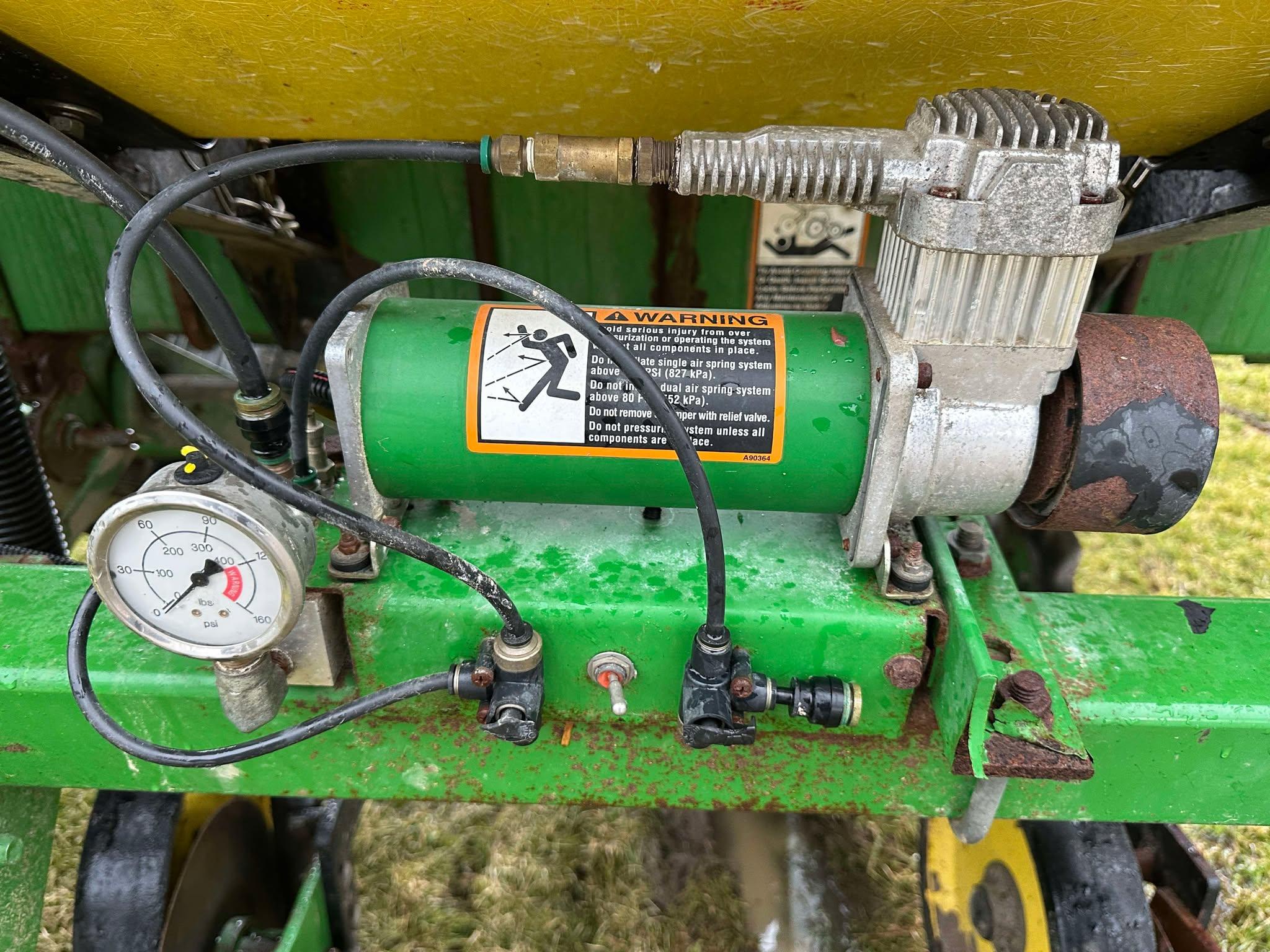 John Deere 1750 Conservation 6X30 No Till Planter