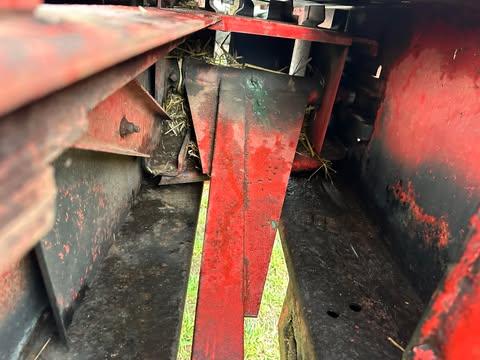 NH 273 Square Baler