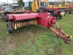 NH 273 Square Baler