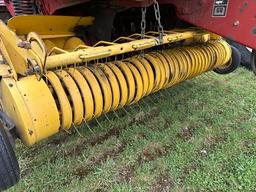 New Holland BR7060 Round Baler