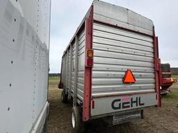 Gehl 980 16’ Forage Box